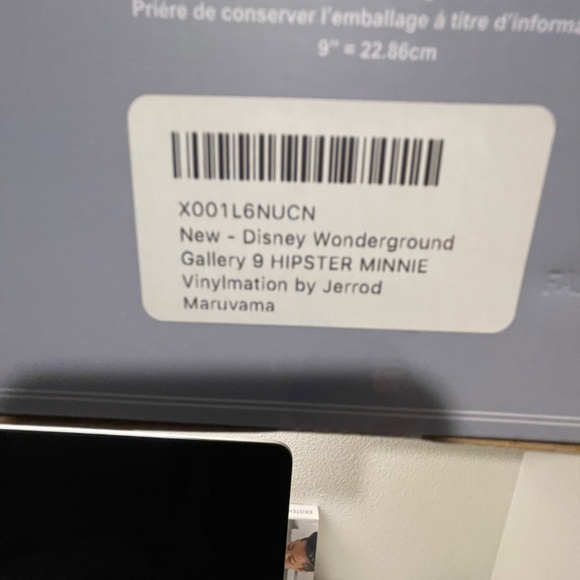 Limited edition hipster, Mickey Mouse and Minnie, mouse vinyl figures 9” - Picture 7 of 7